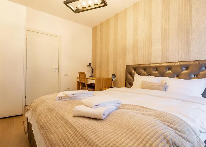 Luxury Apartment Near To The Old Town With Free Parking By Mm Host